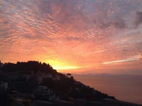 Casa Enzo Con Vista Mare Leilighet Amalfi Eksteriør bilde