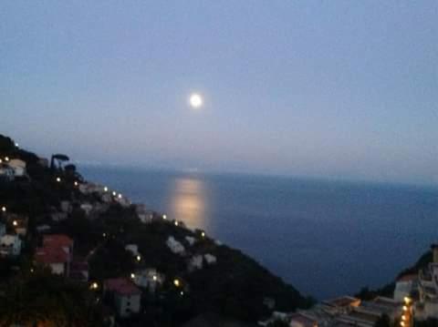 Casa Enzo Con Vista Mare Leilighet Amalfi Eksteriør bilde