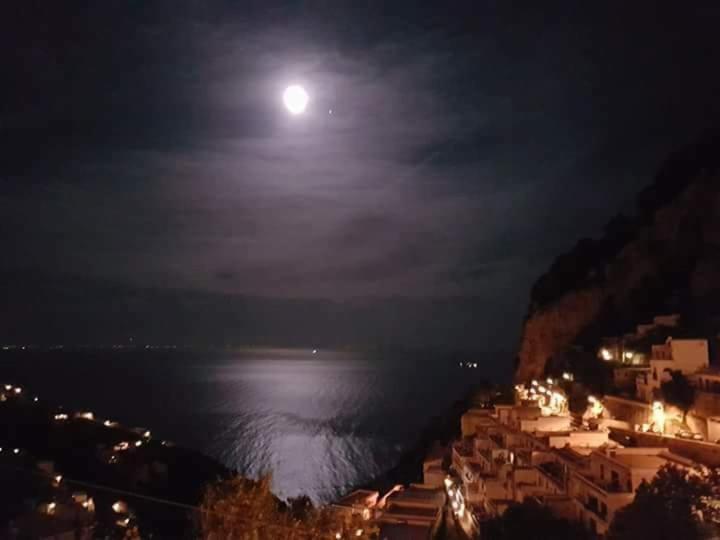 Casa Enzo Con Vista Mare Leilighet Amalfi Eksteriør bilde